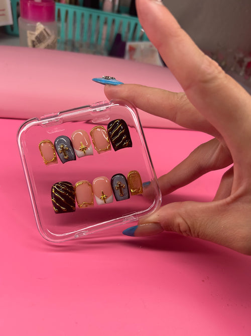 black gold bhaddie nails